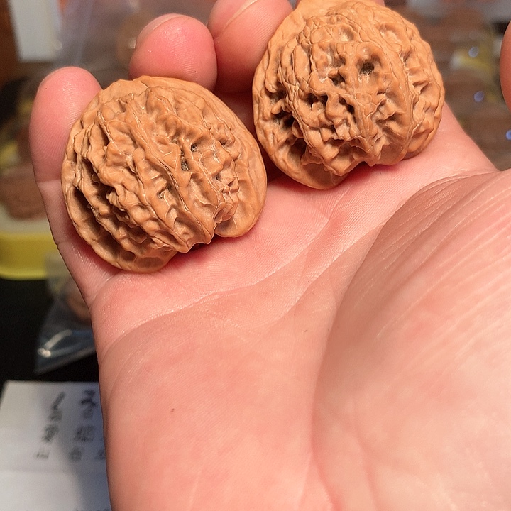 文玩核桃吊坠40山地楼子