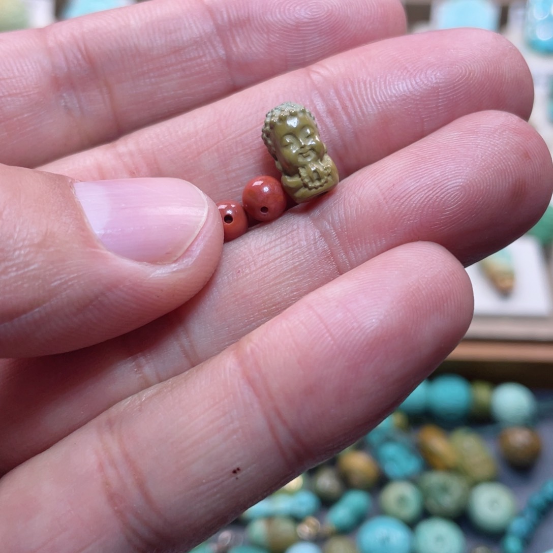 南红玛瑙配饰未镶嵌