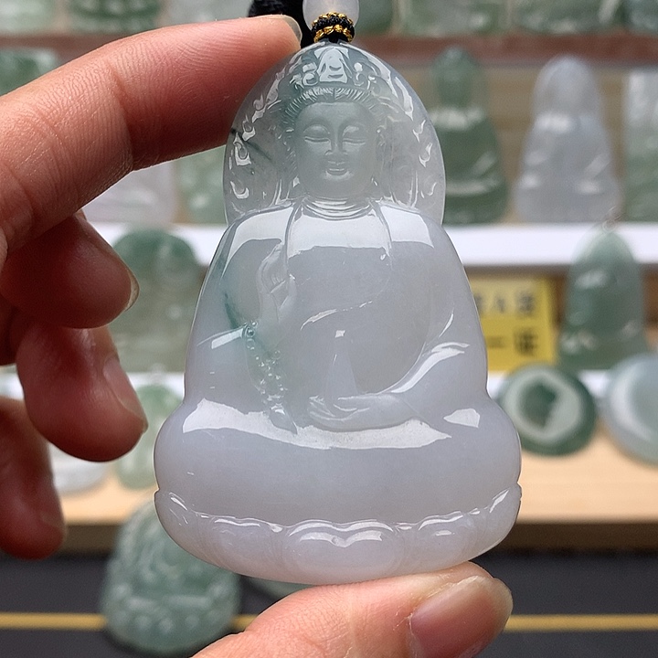 翡翠未镶嵌颈饰素衣