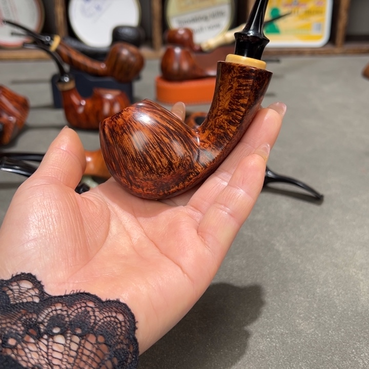 F***.一斗唐亲工河豚烟斗