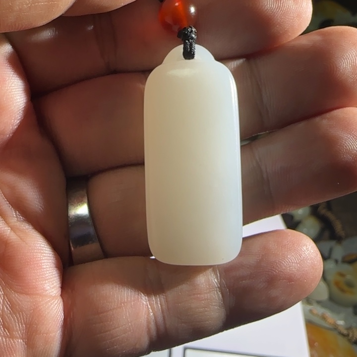 和田玉挂件未镶嵌油**条