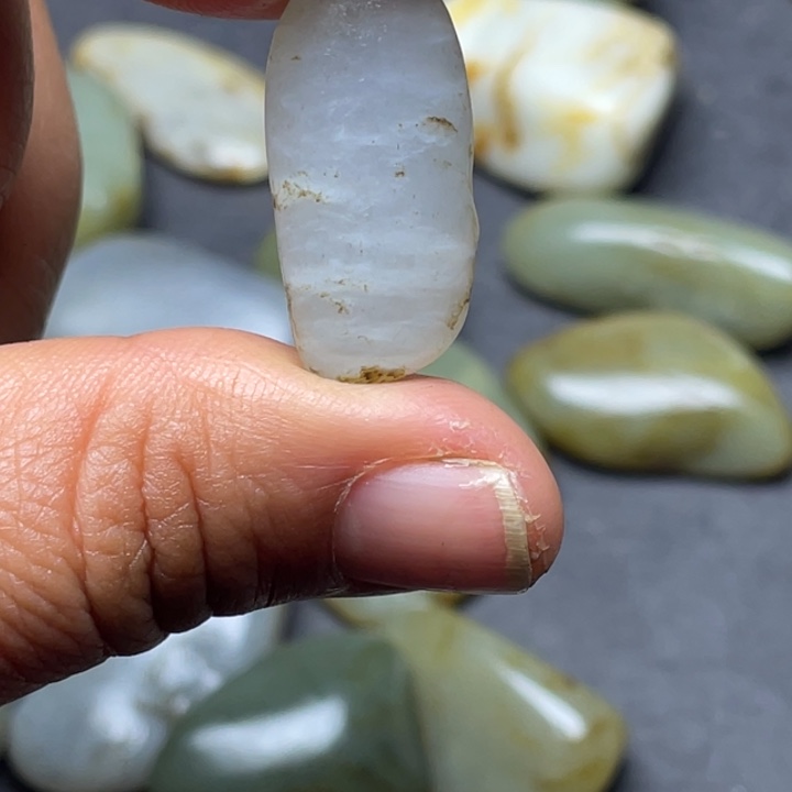 和田玉（子料）未镶嵌珠宝半成品