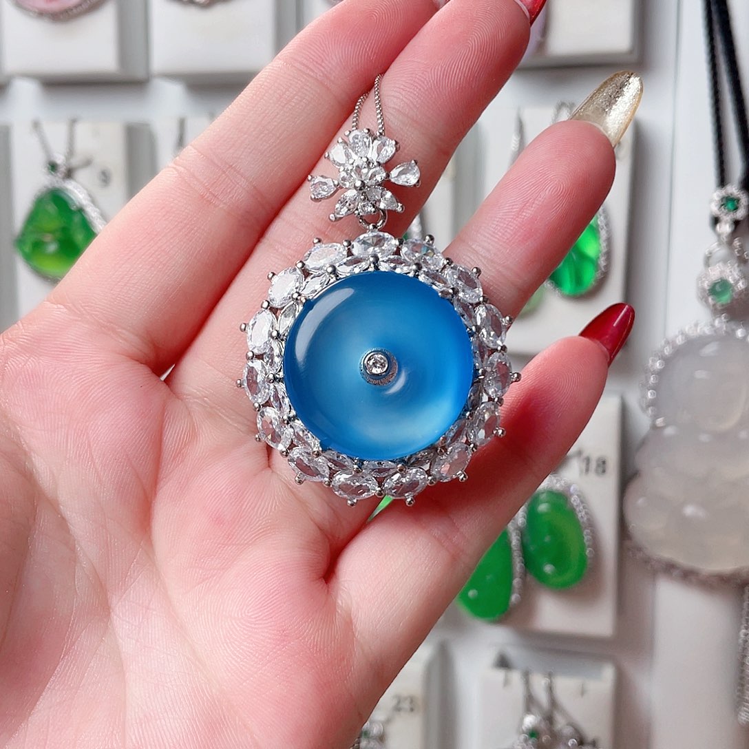 玛瑙/玉髓吊坠(赠链)未镶嵌