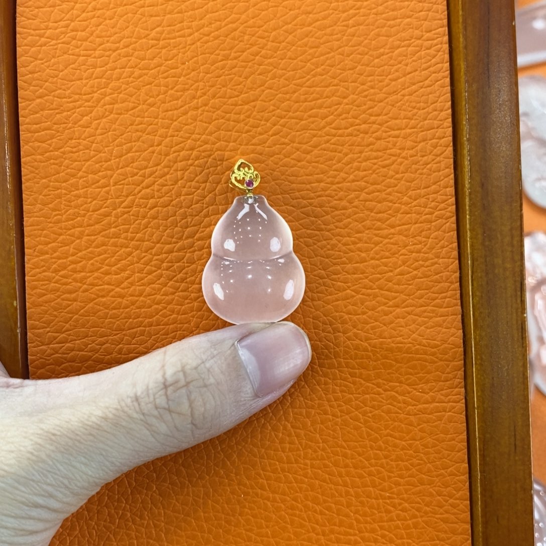 石英质玉吊坠(不含链)18K金镶嵌小*✨