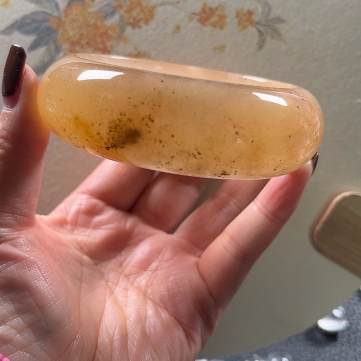 石英质玉未镶嵌手镯63福利不退不换