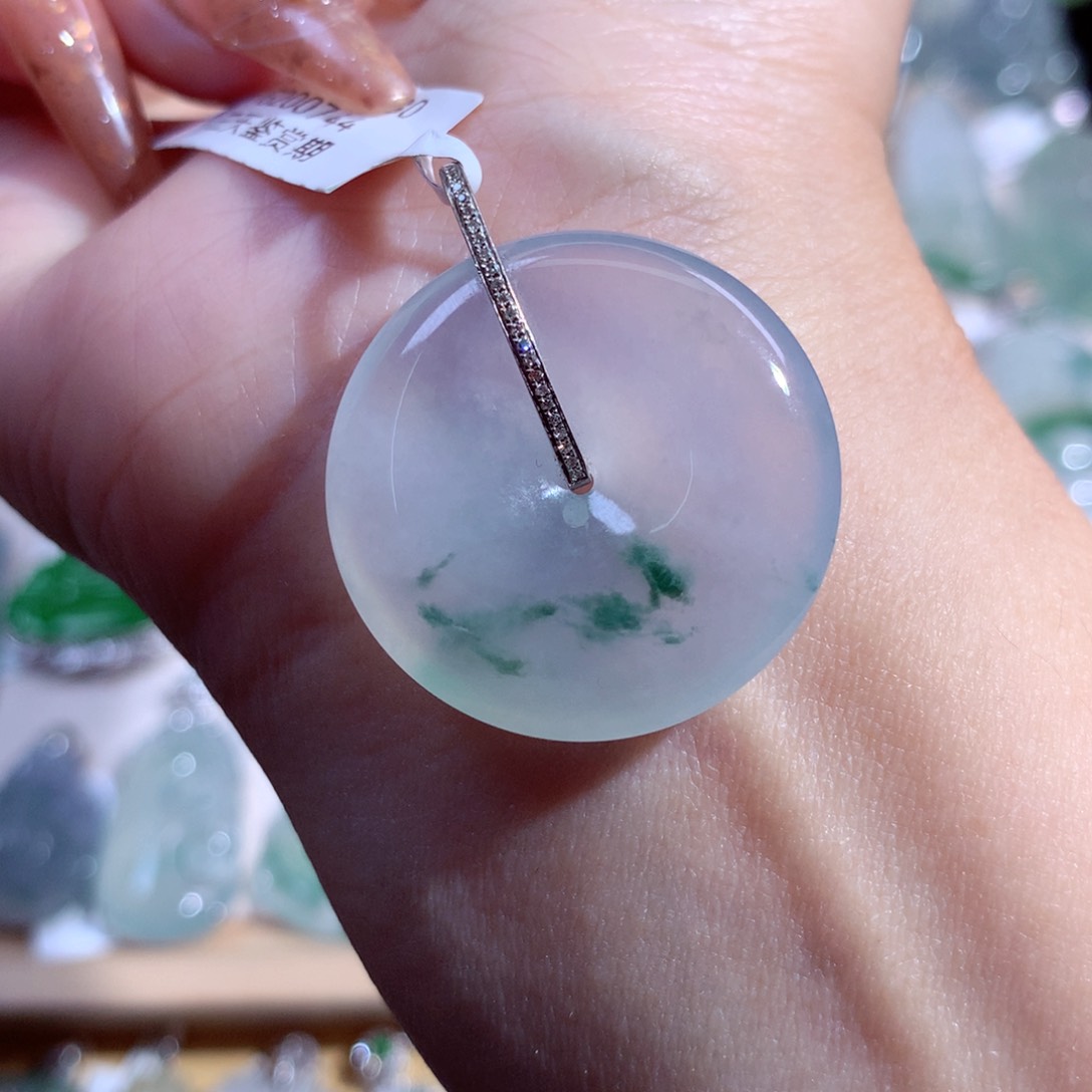 翡翠吊坠(不含链)18K金镶嵌