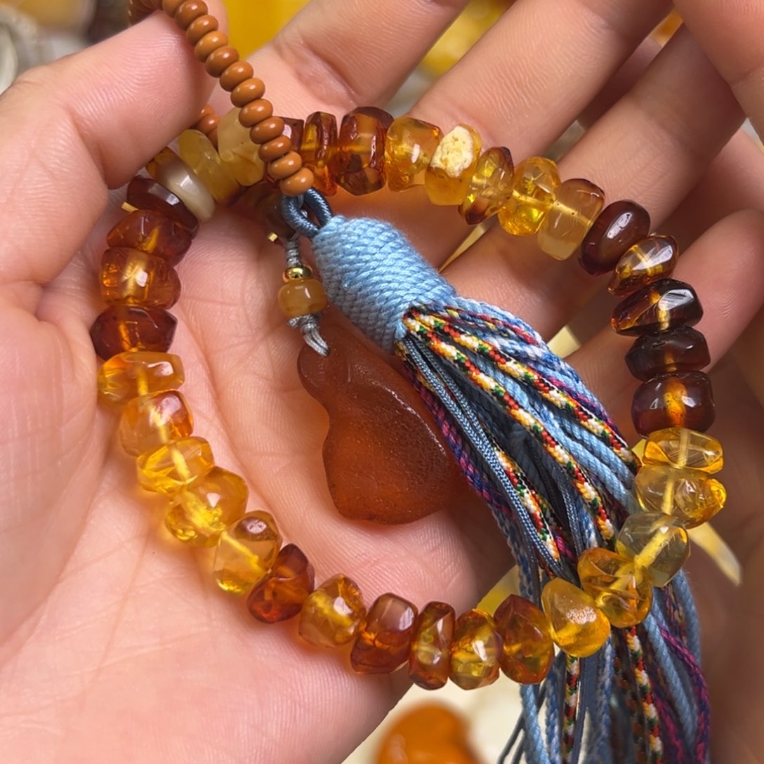 未镶嵌蜜蜡裸石琥珀