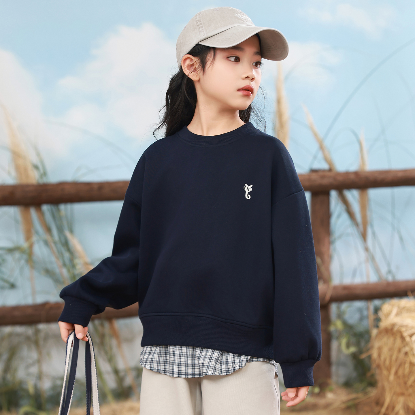 女童卫衣2025新款秋装中大童长袖小女孩洋气宽松韩版休闲运动秋款