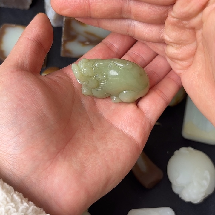 和田玉未镶嵌挂件