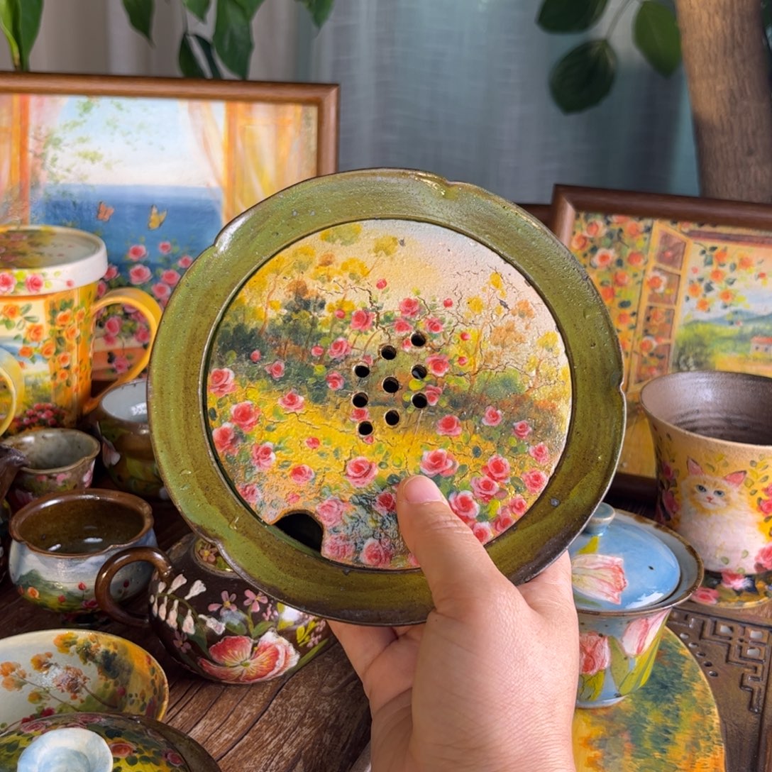 吕***布釉下五彩斑斓色彩