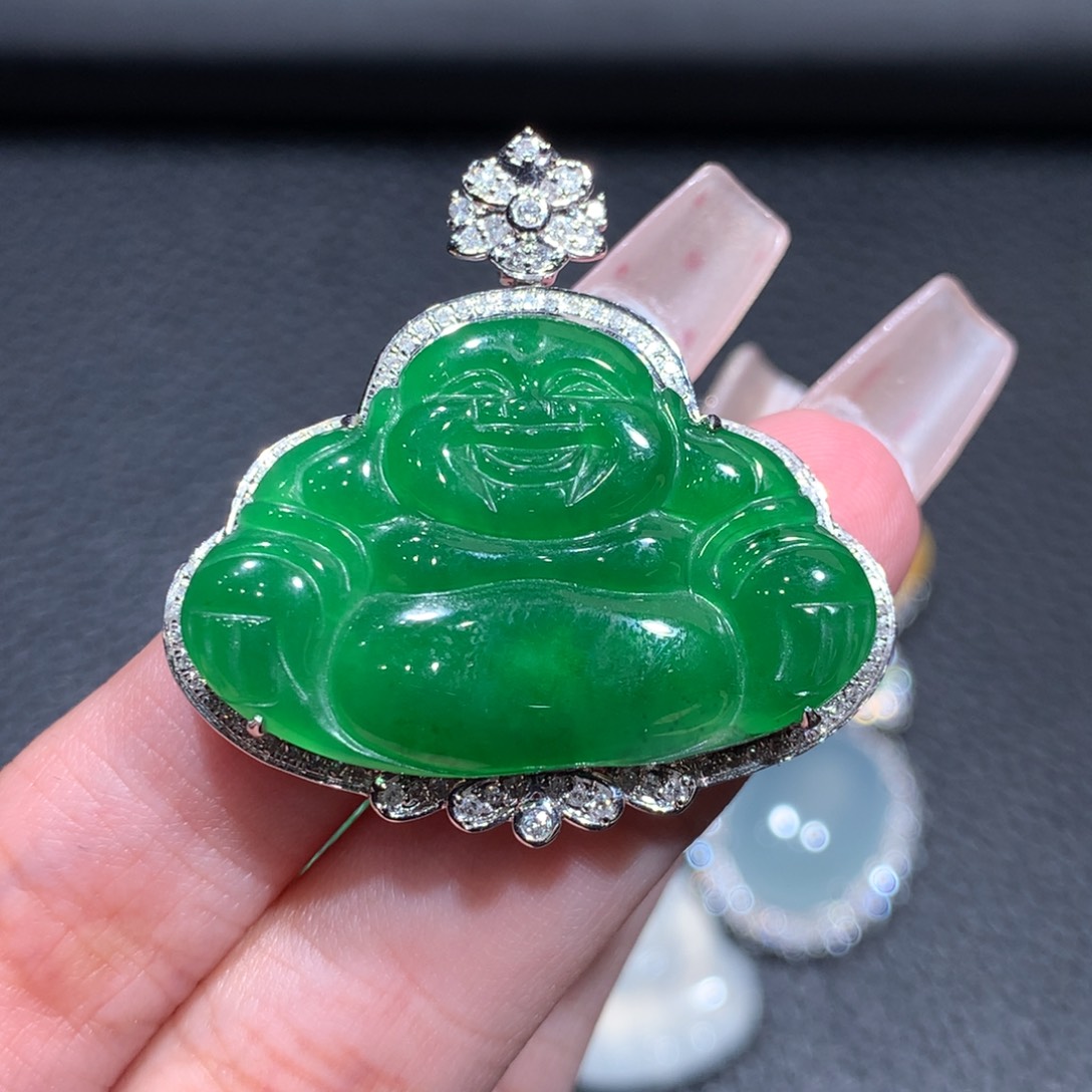 翡翠颈饰18K金镶嵌翡翠