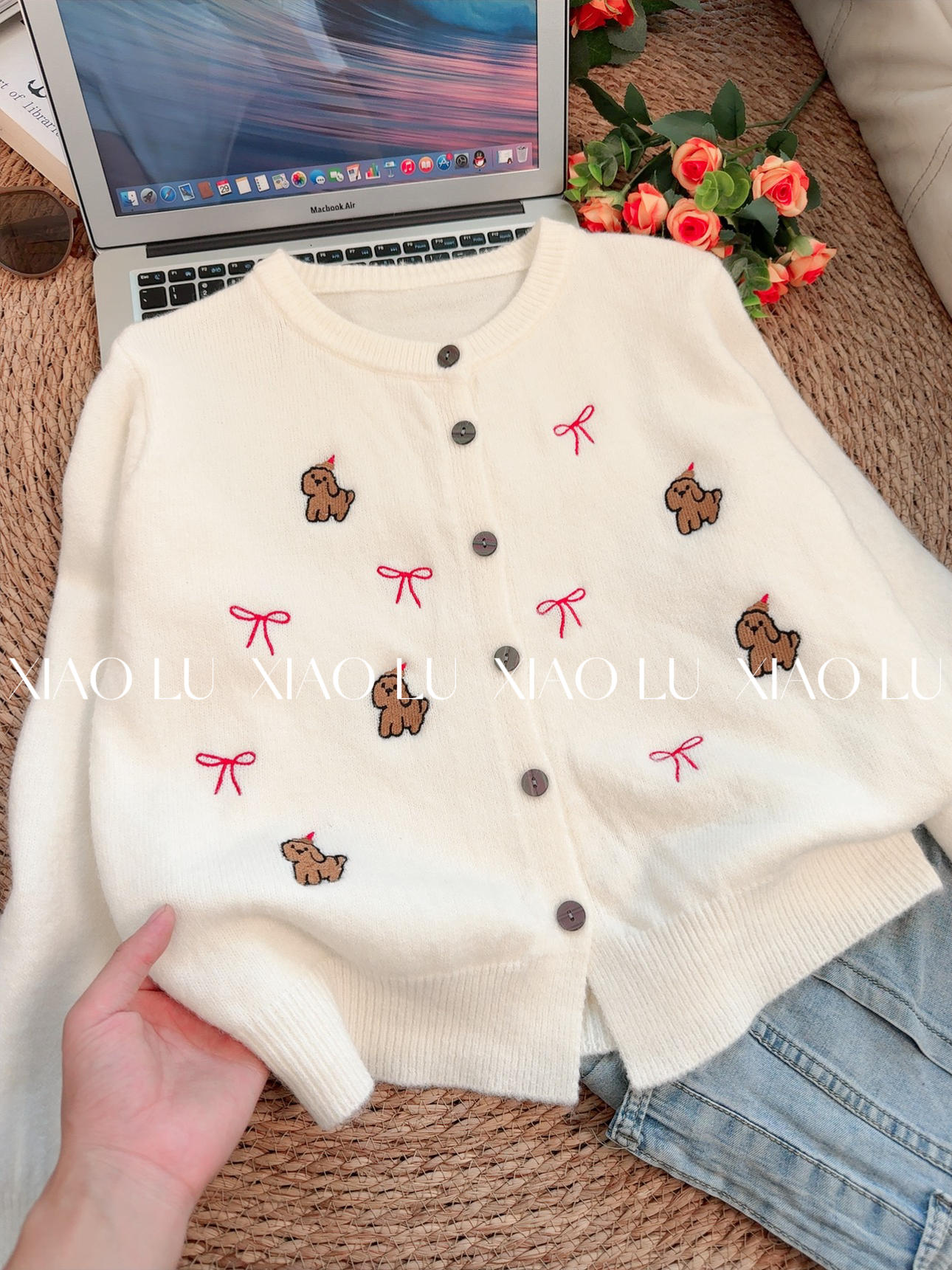【小鹿推荐】韩系线条小狗针织刺绣上衣秋冬简约单排扣圆领休闲外套