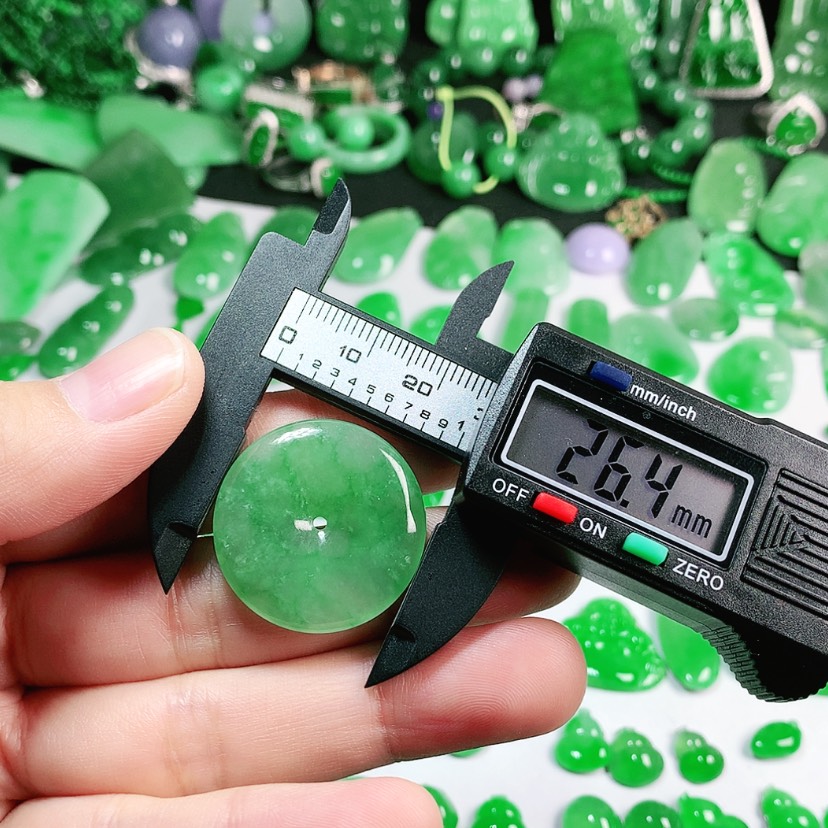 【闪购商品】翡翠颈饰未镶嵌雨*翡翠26.4*4.6