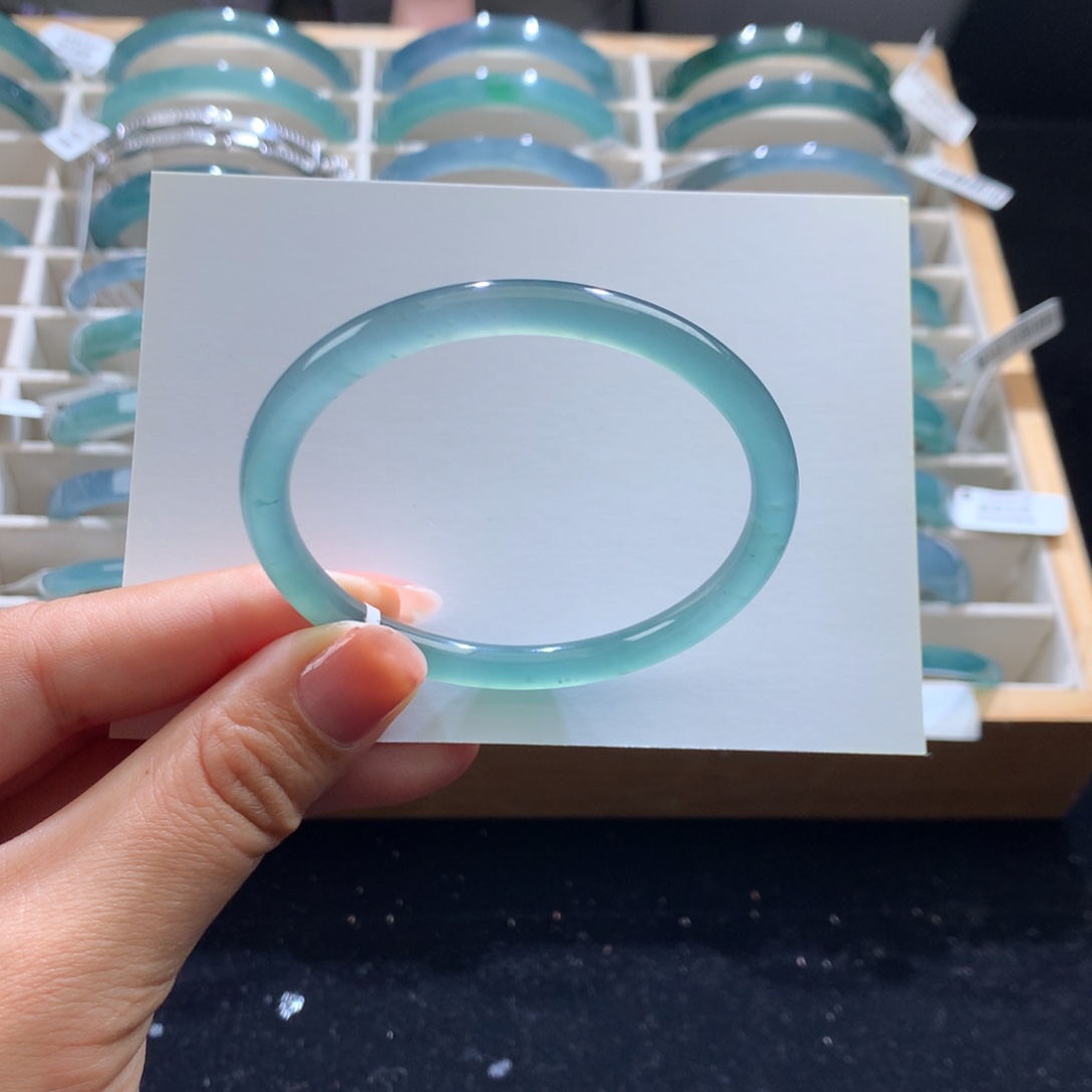 翡翠未镶嵌手镯冰晴