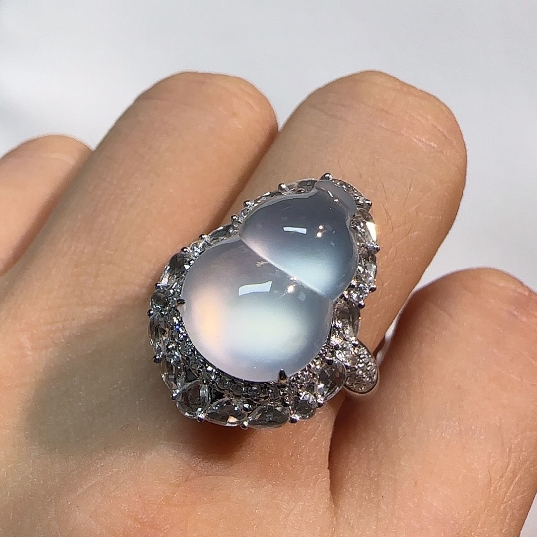 翡翠18K金镶嵌戒指葫芦