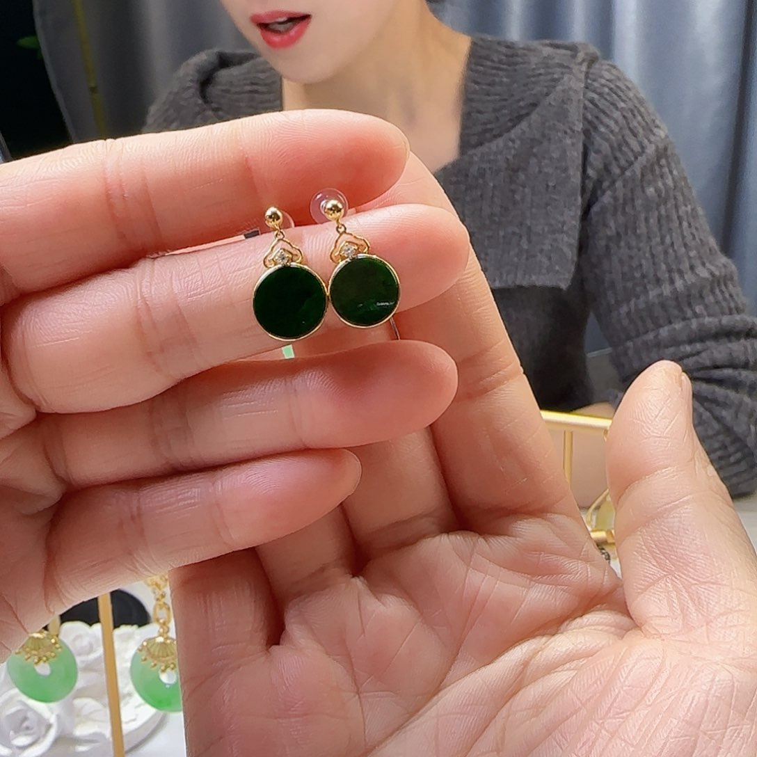翡翠耳饰18K金镶嵌天然缅甸