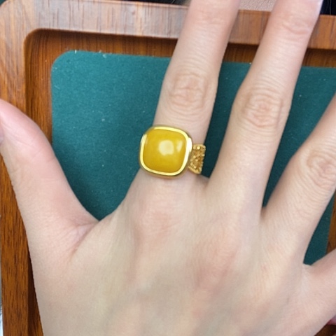 蜜蜡戒指银S925镶嵌戒指