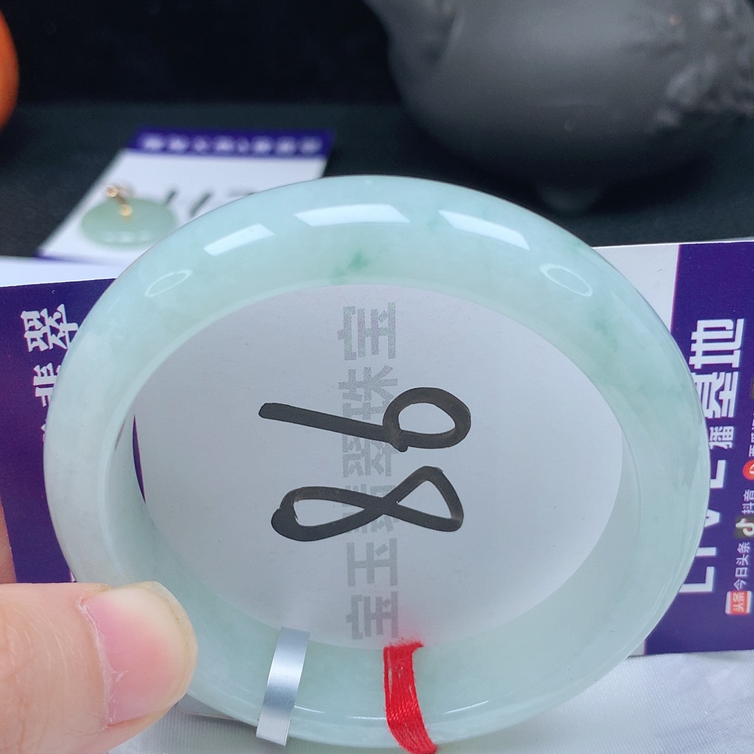 翡翠手镯未镶嵌54圈口