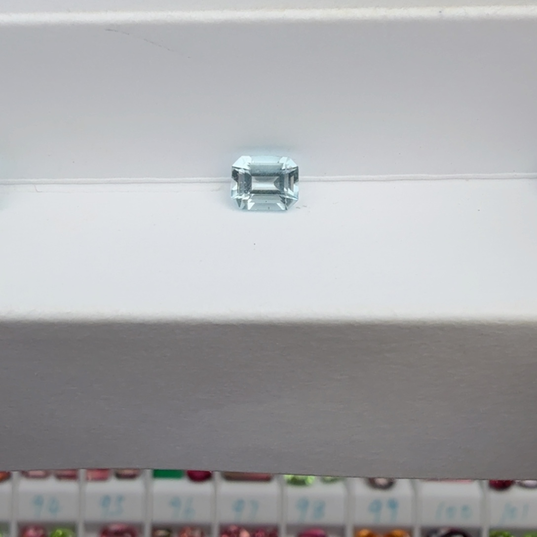 三***毛海蓝宝石裸石天然