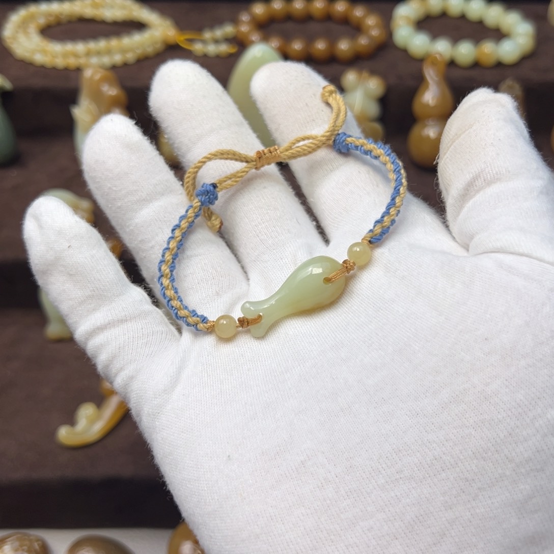 和田玉（糖玉）未镶嵌颈饰