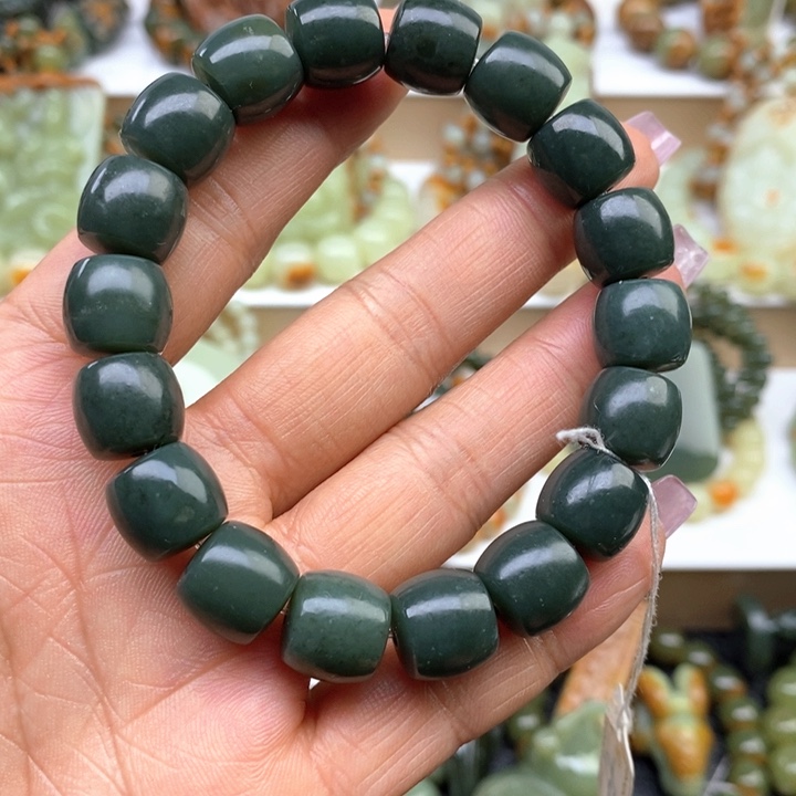 透闪石质玉手串未镶嵌