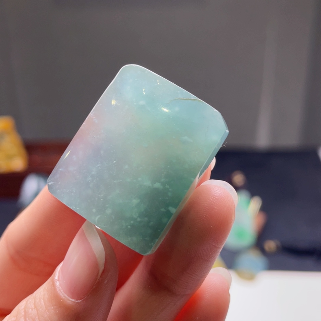 定制翡翠未镶嵌包工包料