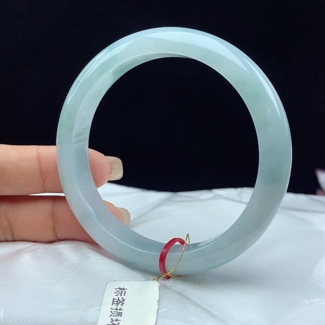 翡翠手镯未镶嵌59圈 0616