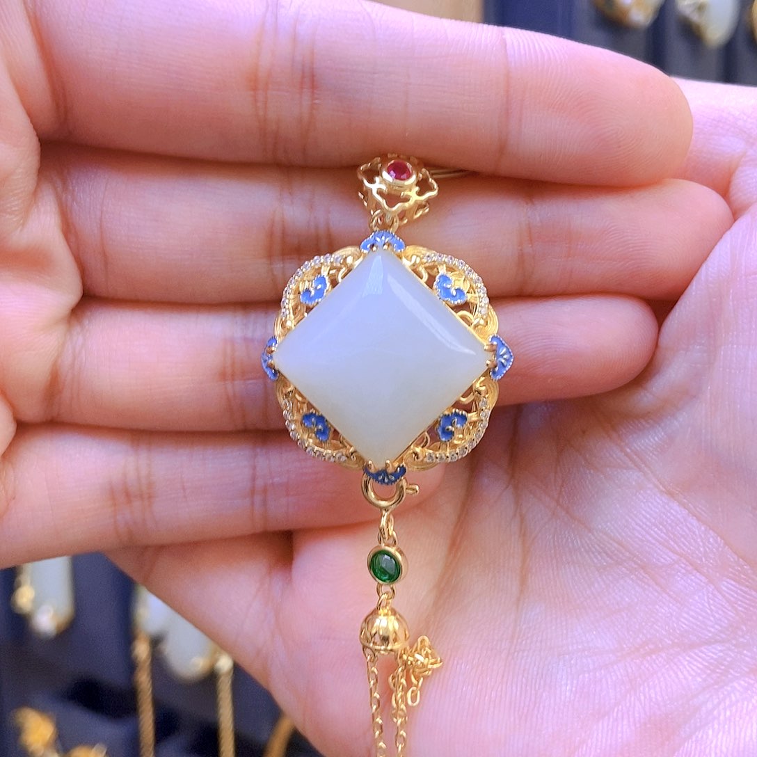 和田玉颈饰银S925镀金镶嵌