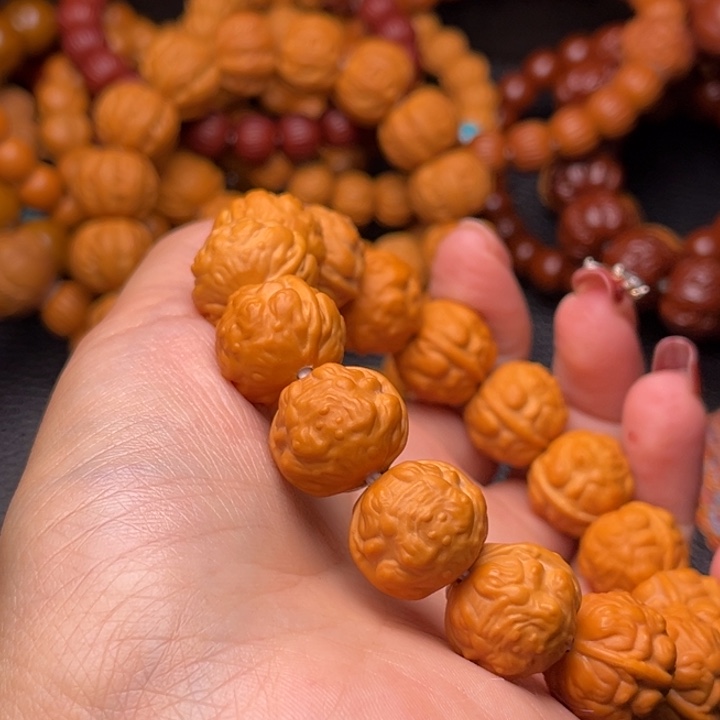 猴头核桃吊坠蟾王