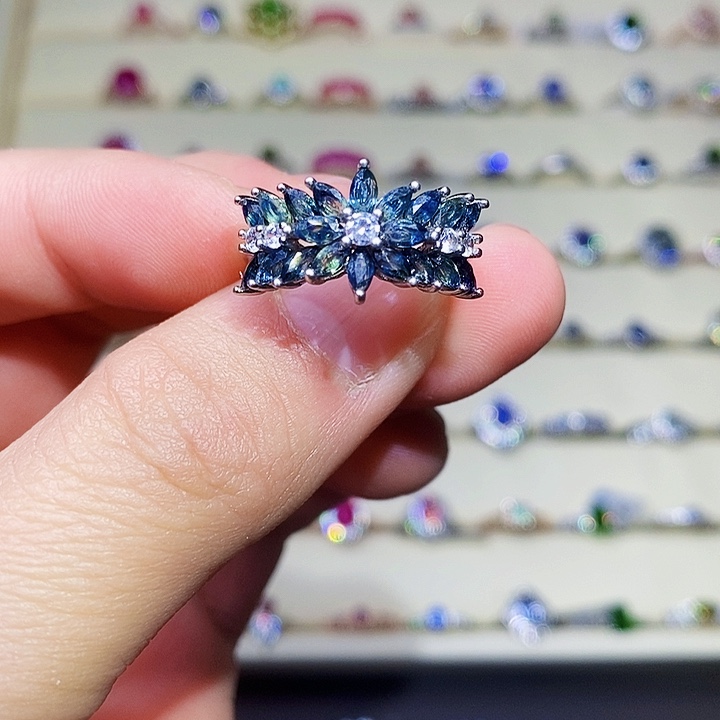 蓝宝石戒指银S925镶嵌