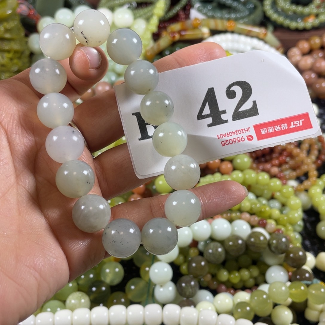 未镶嵌蛇纹石玉手链