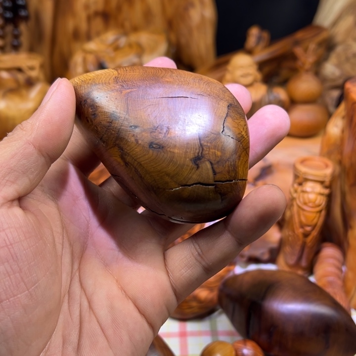 啊***子柏木（崖柏）陈化老料手串把件 