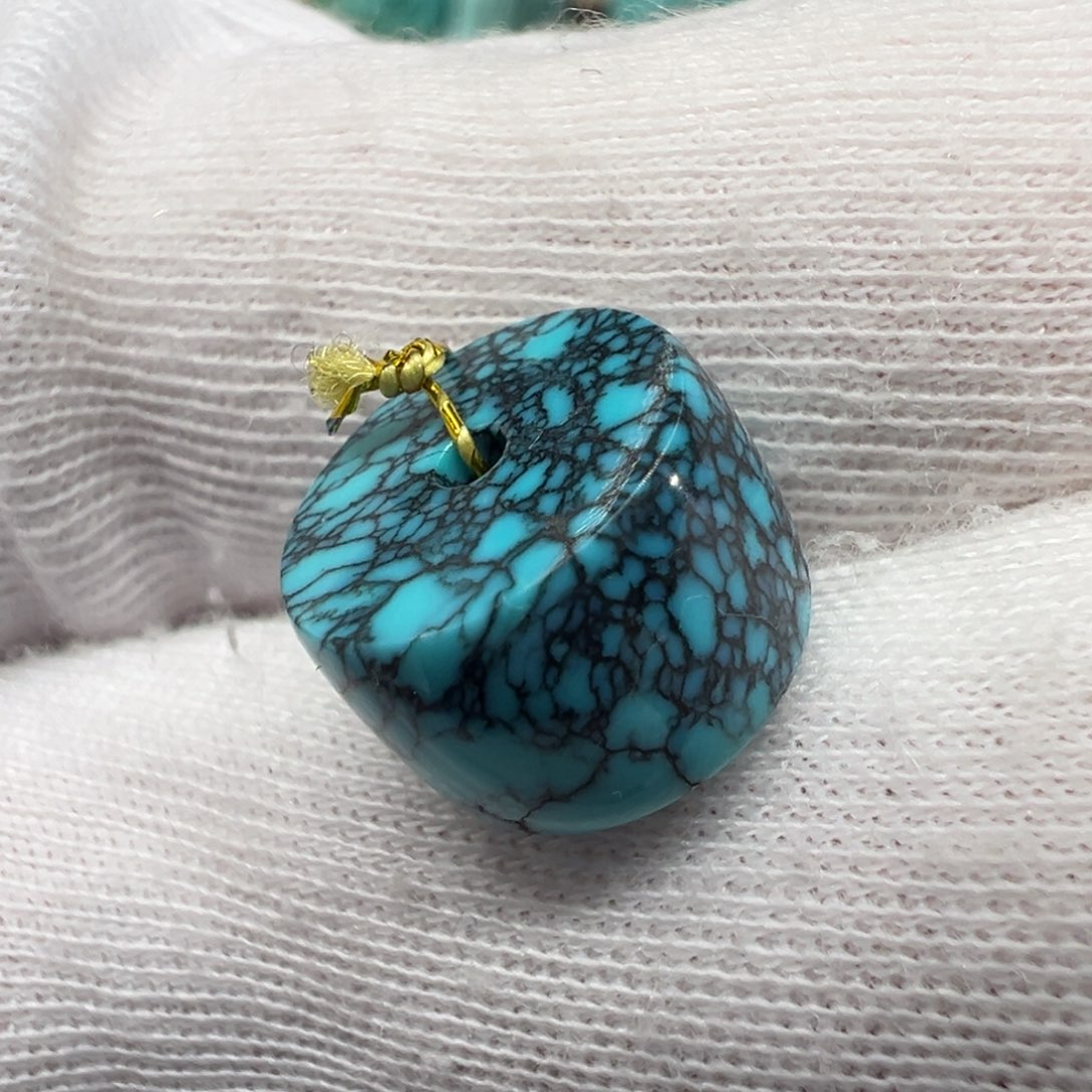 绿松石配饰未镶嵌