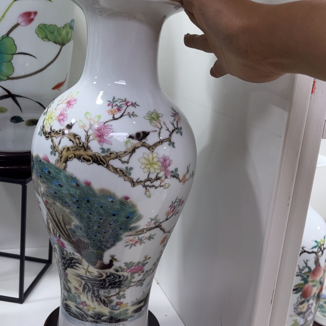 景德镇陶瓷滑坡摆件