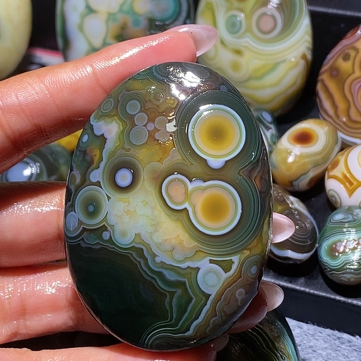 玛瑙/玉髓未镶嵌珠宝奇石128