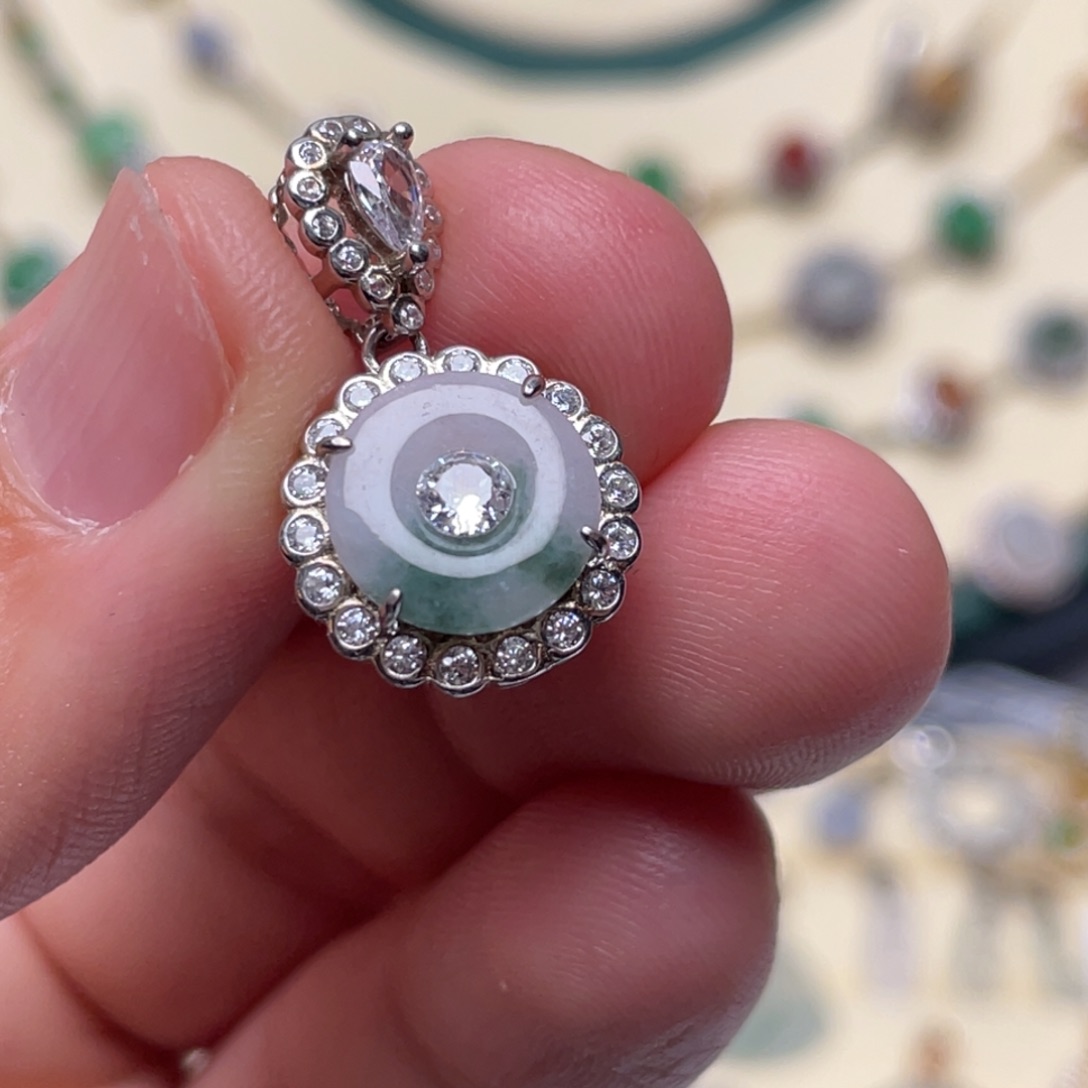 翡翠颈饰银S925镶嵌纯天然缅甸翡翠