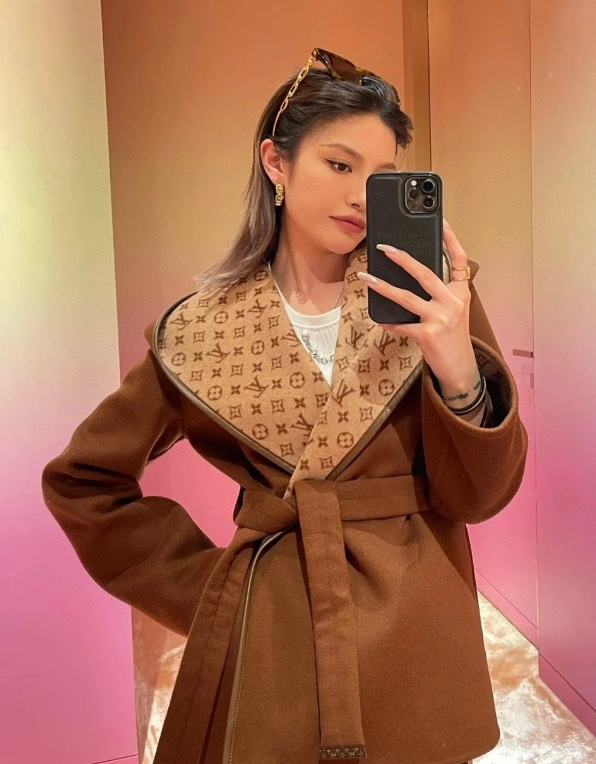 全新未使用 LouisVuitton/路易威登 SS24围裹连帽大衣34码P00806