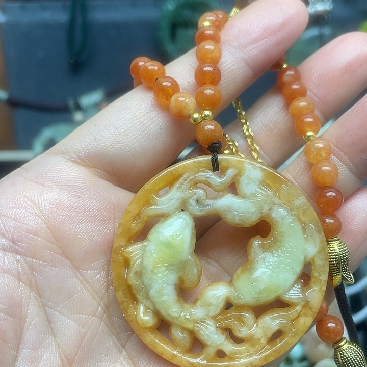 未镶嵌蛇纹石玉颈饰