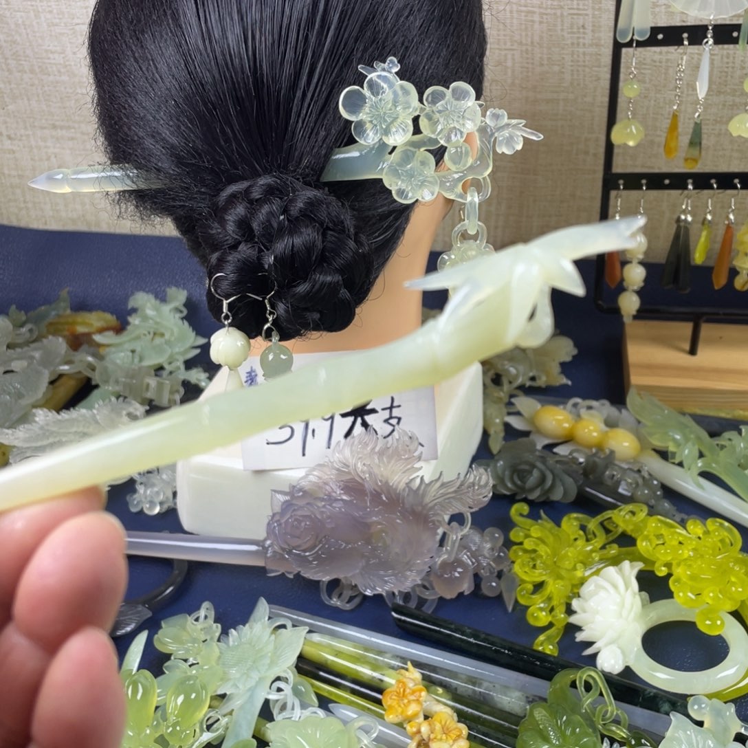 蛇纹石玉未镶嵌发饰