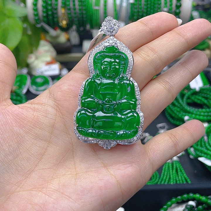 翡翠颈饰银S925镶嵌大观音