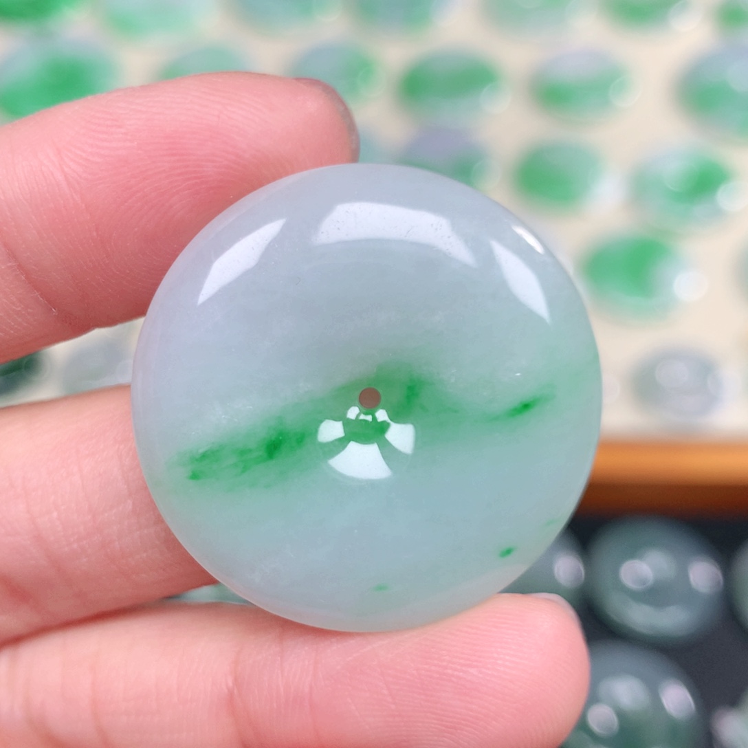 翡翠未镶嵌颈饰30.9-5.7