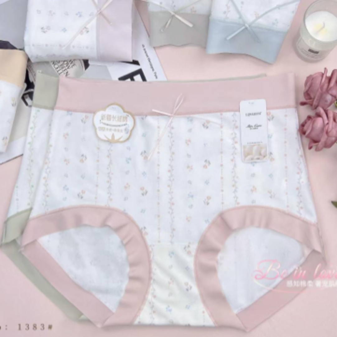 030女士中高腰碎花柔软透气底档三角内裤