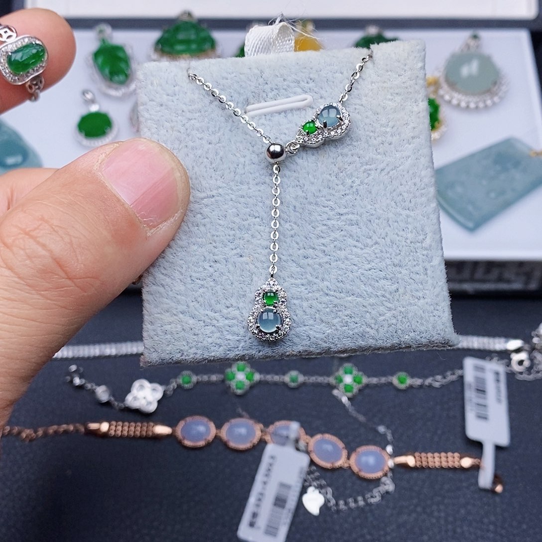 翡翠颈饰银S925镶嵌项链