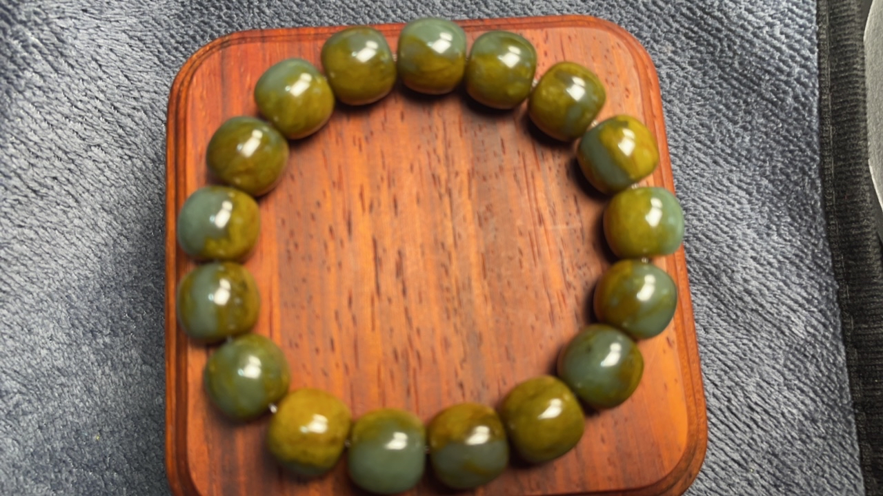 河磨玉大油皮手串