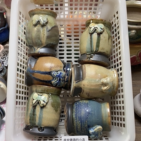 紫砂花盆武**1583微瑕品口径4厘米左右