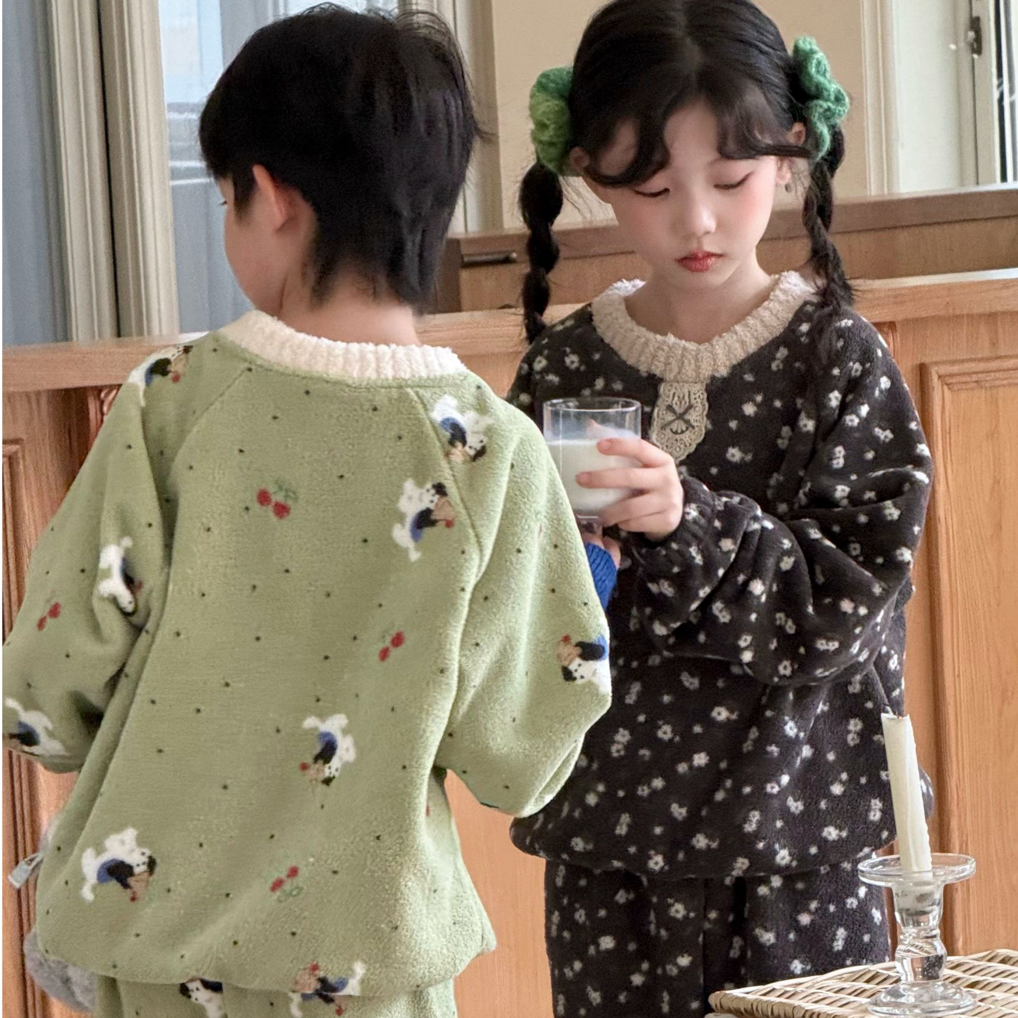 A类儿童家居服雪呢绒冬季加绒加厚女童男童睡衣套装保暖两件套