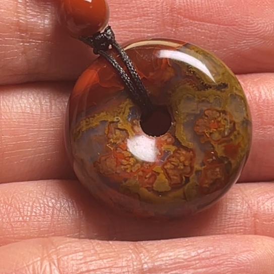 玛瑙/玉髓未镶嵌吊坠