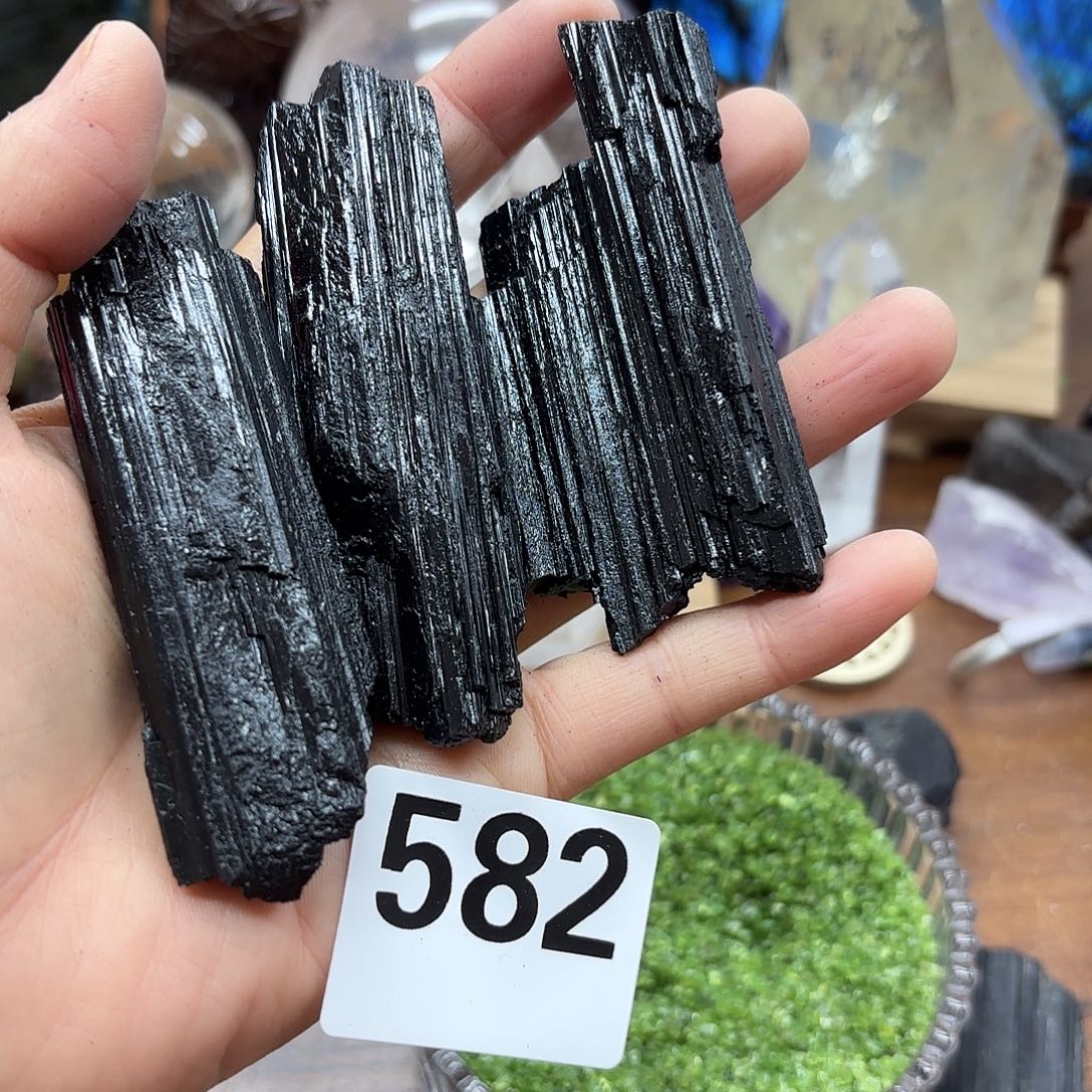 未镶嵌水晶大型摆件（非配饰）