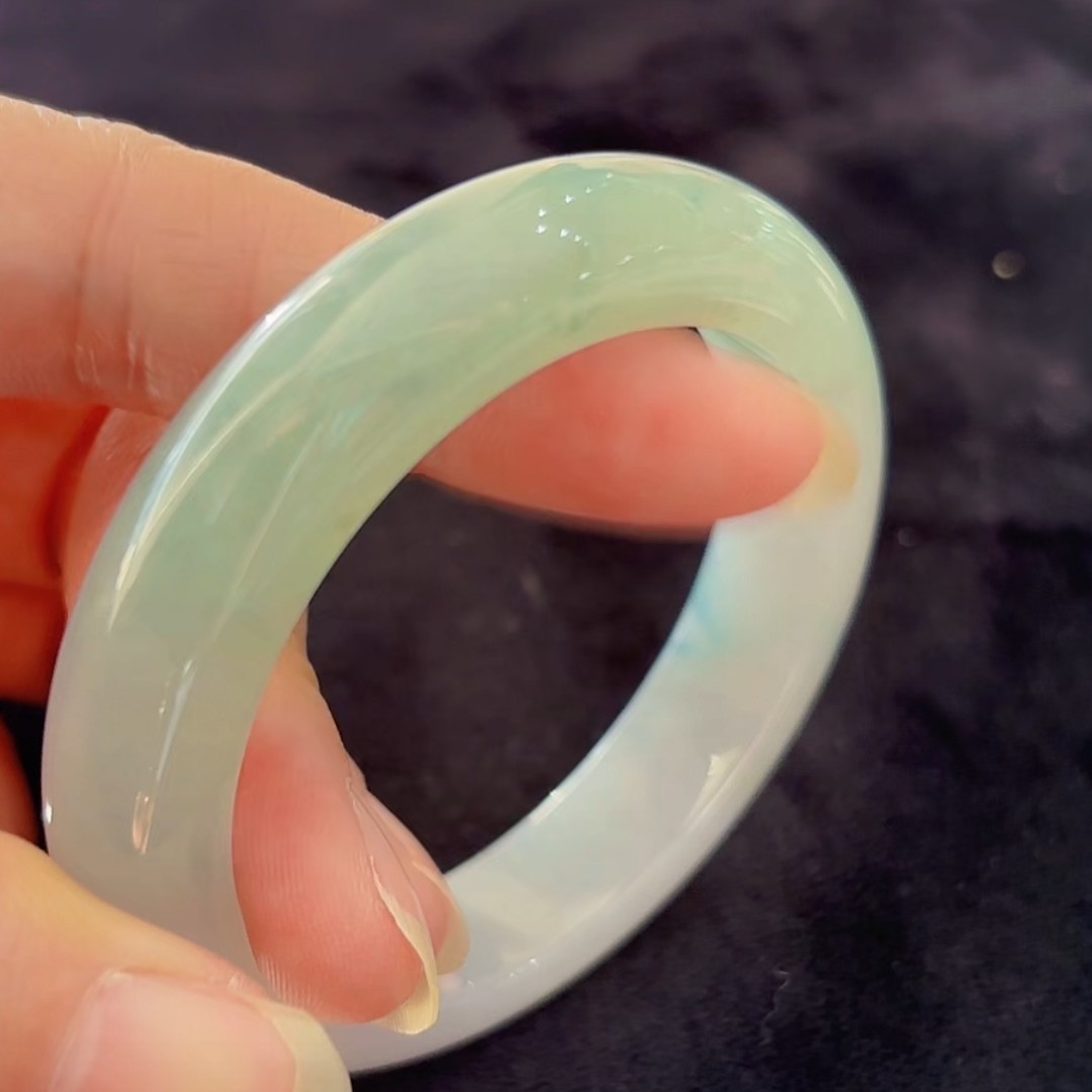 天然缅甸翡翠手镯