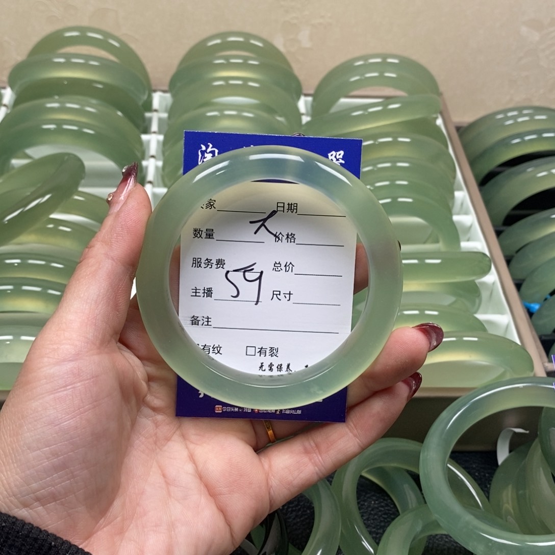 蛇纹石玉手镯未镶嵌黄*大